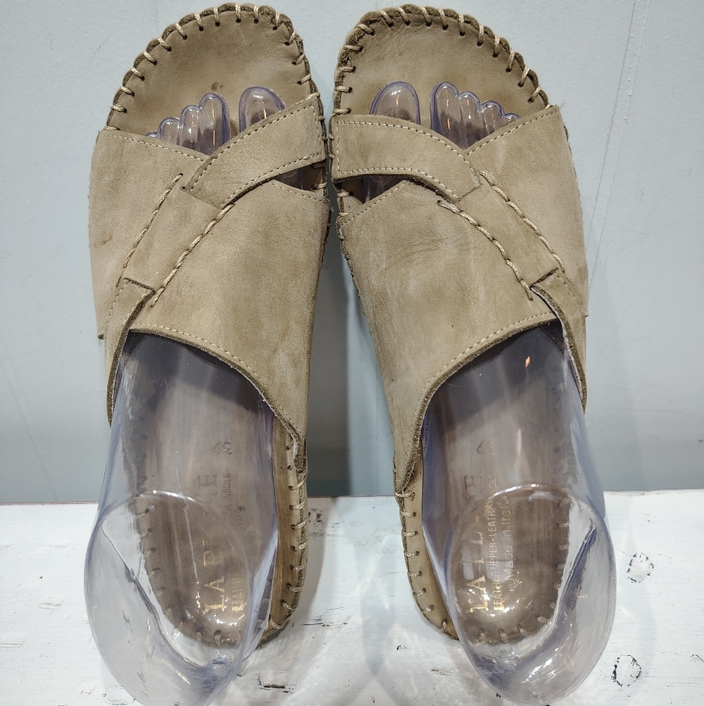 La Plume Leather Slides Women’s‎ Size 39 (8.5–9) Taupe Slip-On Comfort Sandals